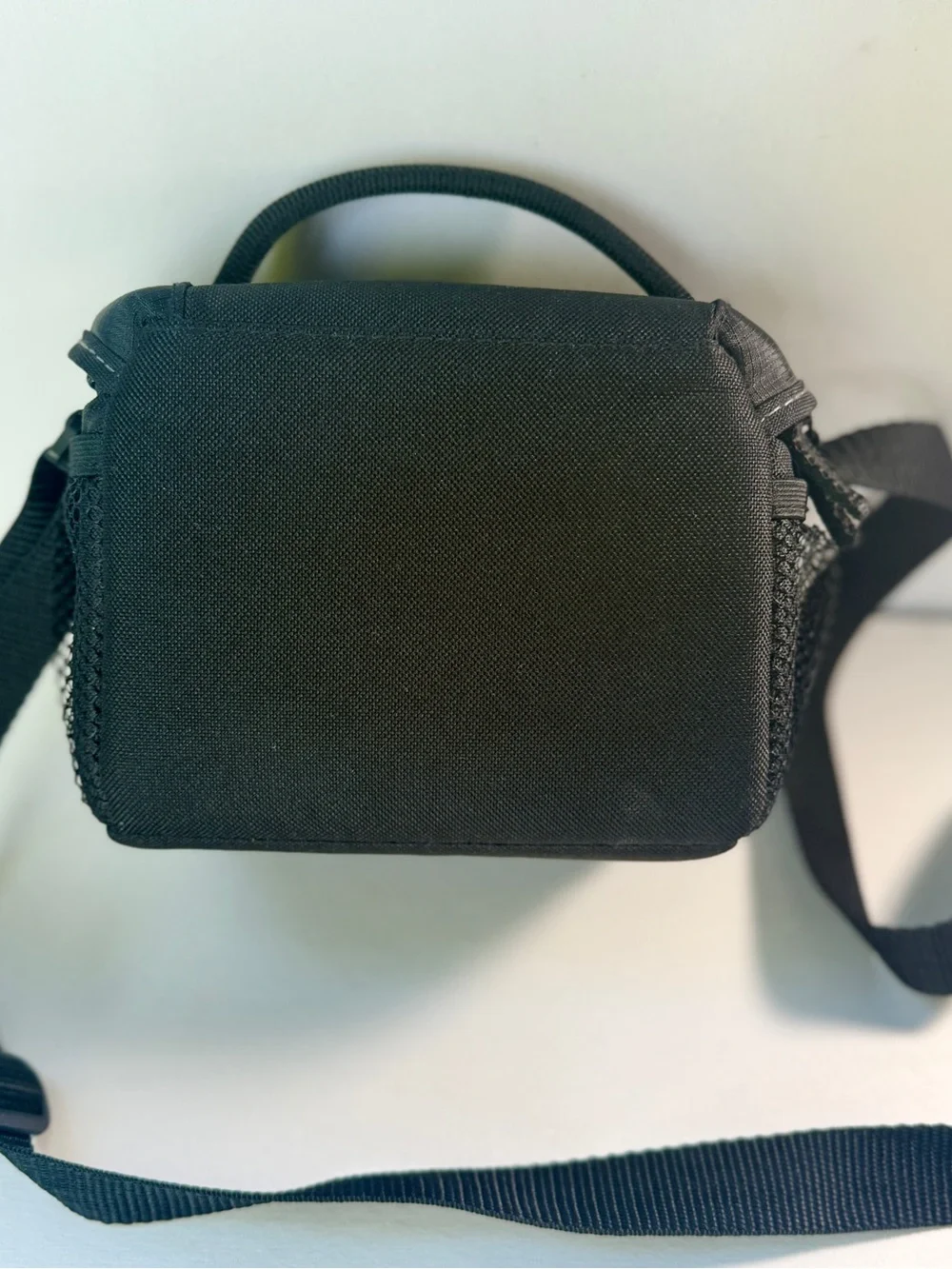 Sony LCSU11 Soft Compact Carrying Case for Cyber-Shot Cameras (Black), Excellent